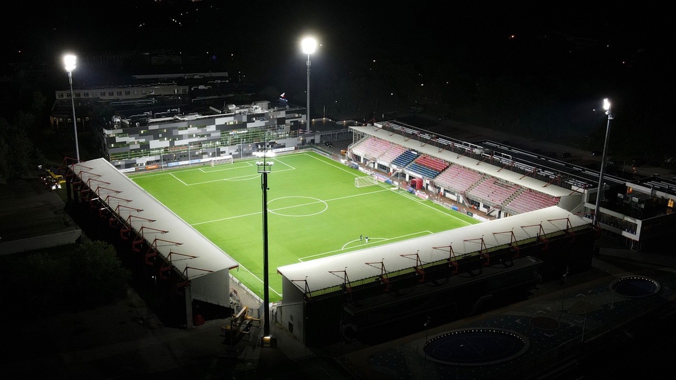 LED lighting sport | football TOP Oss final with Lumosa lights